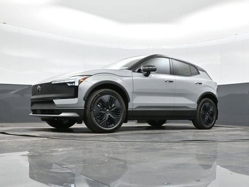 New 2026 Volvo EX30 Cross Country Ultra w/ Protection Package Premier image 33