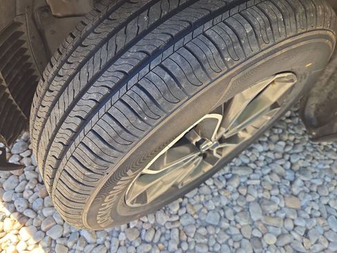 Used 2021 Honda CR-V EX image 9
