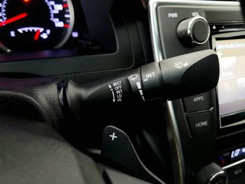 Used 2015 Toyota Camry XSE FWD image 60