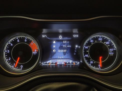 Used 2019 Jeep Cherokee Limited image 23