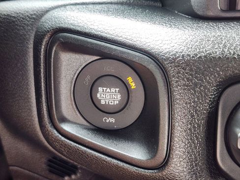 Used 2025 Jeep Wrangler Sport image 26