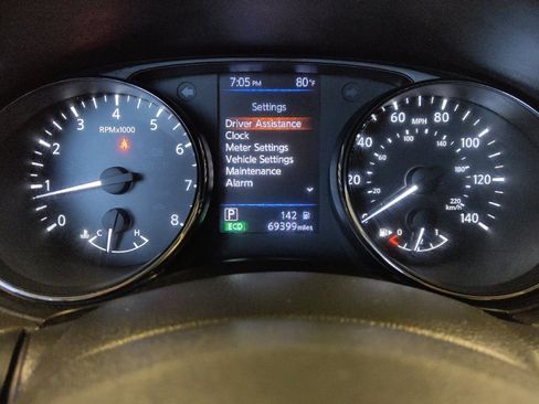 Used 2020 Nissan Rogue S FWD image 23