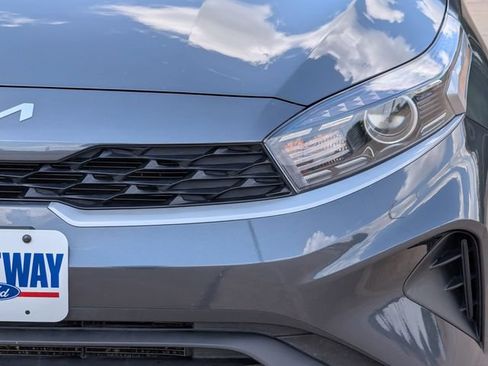 Used 2023 Kia Forte LXS FWD image 9