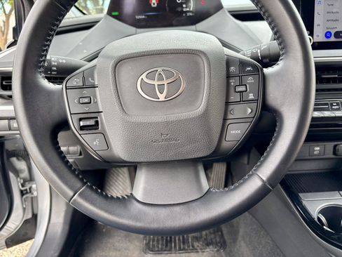 Used 2024 Toyota Prius LE image 14