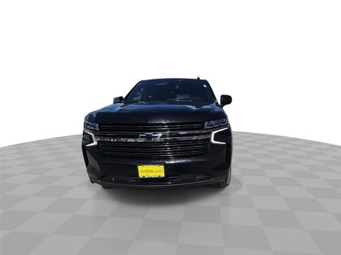 Used 2021 Chevrolet Suburban RST w/ Rear Media and Nav Package RWD image 3