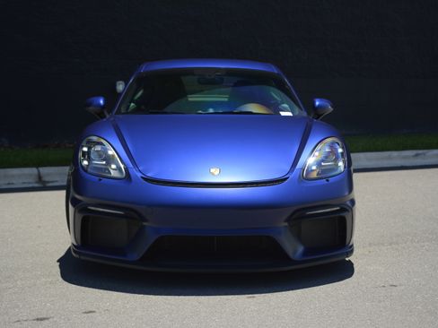Certified 2022 Porsche 718 Cayman GT4 RWD image 10