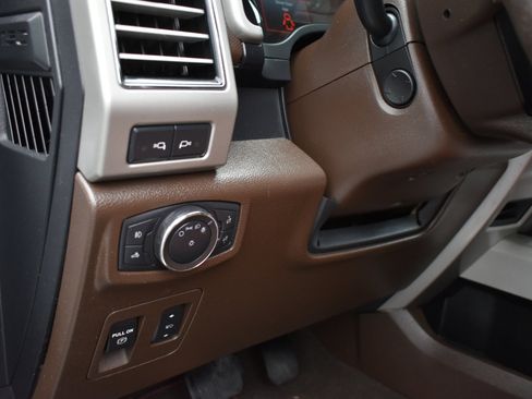 Used 2020 Ford F150 King Ranch image 41