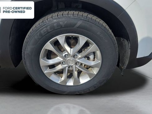 Used 2019 Hyundai Santa Fe SE AWD/4WD image 29