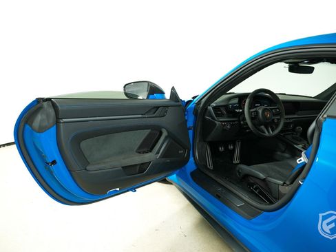 Used 2022 Porsche 911 GT3 image 12