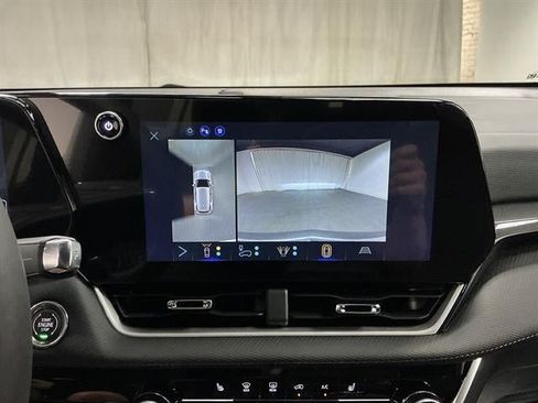 New 2027 Chevrolet Equinox LT w/ Safety and Technology Package AWD/4WD image 16