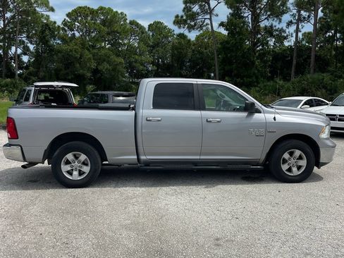 Used 2020 RAM 1500 Classic SLT RWD image 5