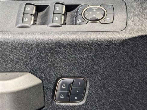 Used 2018 Ford F150 Raptor w/ Equipment Group 802A Luxury image 13