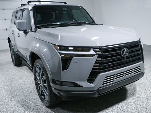 Used 2025 Lexus GX 550 w/ Accessory Package (Z1) AWD/4WD image 5