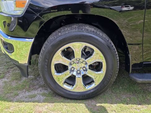 Used 2021 RAM 1500 Big Horn AWD/4WD image 12