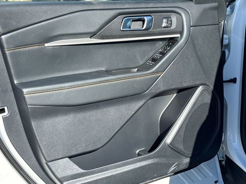 New 2026 Ford Explorer Tremor w/ Tremor Convenience Package image 18