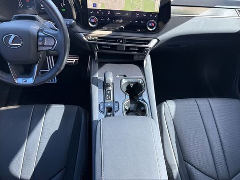Used 2024 Lexus RX 500h F Sport image 12