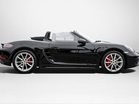 Used 2018 Porsche 718 Boxster S RWD image 7