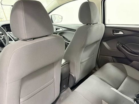 Used 2014 Ford Focus SE FWD image 23