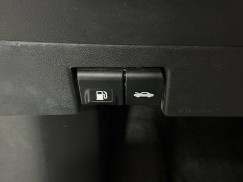 Used 2024 Nissan Kicks SV FWD image 18