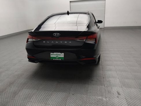 Used 2021 Hyundai Elantra SEL w/ Convenience Package image 7