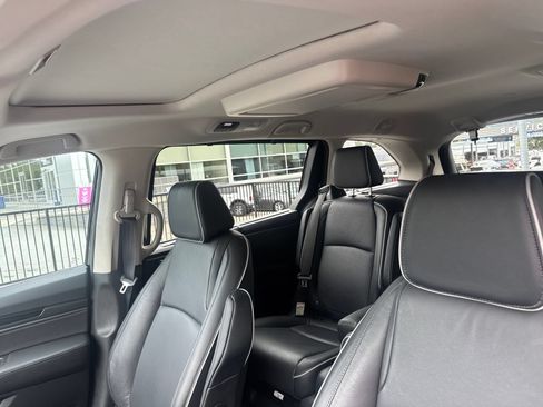 Used 2025 Honda Odyssey Touring image 12