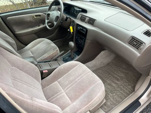 Used 1998 Toyota Camry CE image 11