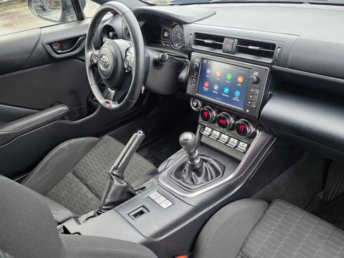 Used 2023 Toyota GR86 w/ ALL Weather Mat Package (TMS) RWD image 10
