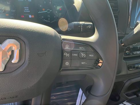 Used 2025 RAM ProMaster 2500 w/ Convenience Group image 26