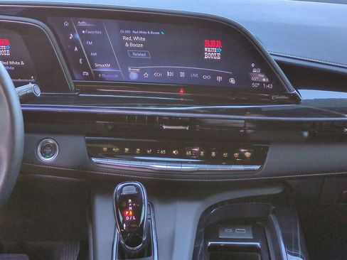 Certified 2024 Cadillac Escalade Sport w/ LPO, ONYX Package image 18