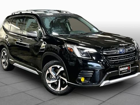 Used 2022 Subaru Forester Touring AWD/4WD image 3