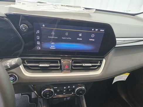 New 2025 Chevrolet TrailBlazer LT w/ Convenience Package FWD image 18