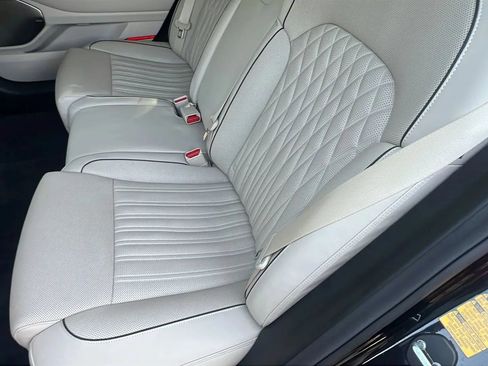 Used 2021 Genesis G90 5.0 Ultimate RWD image 21