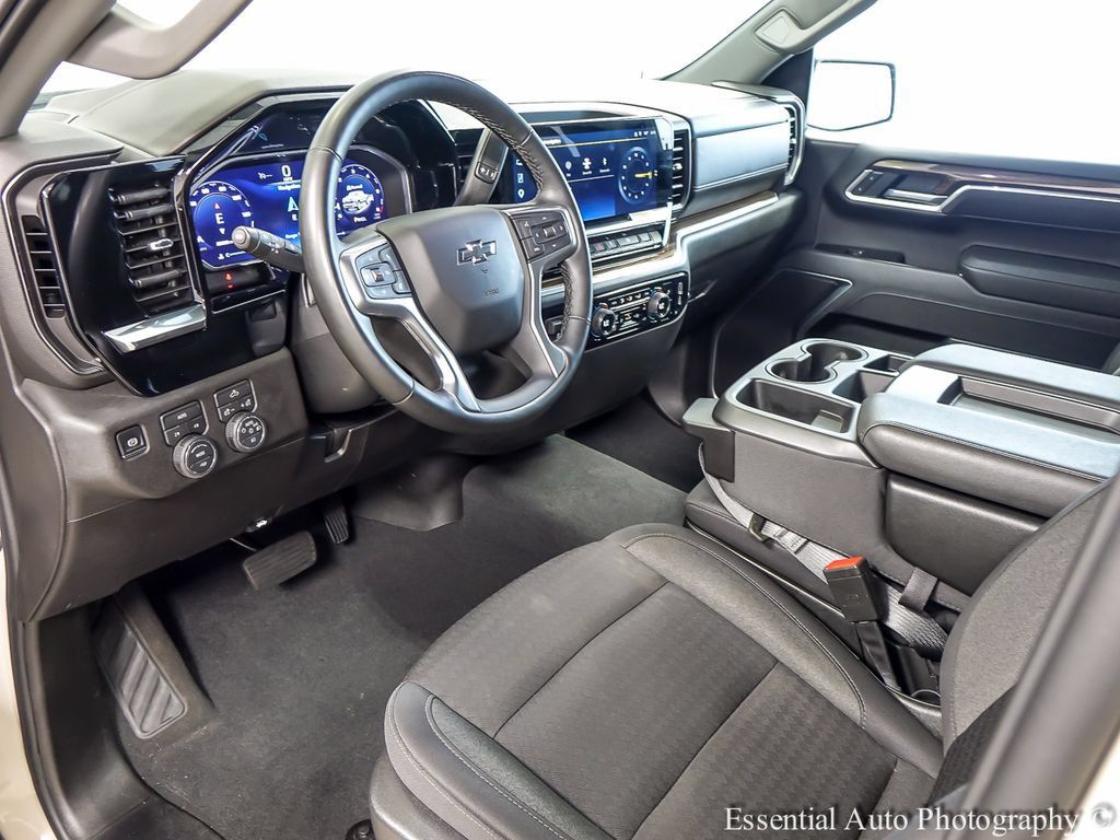 Used 2026 Chevrolet Silverado 1500 RST AWD/4WD image 11