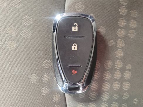 Used 2020 Chevrolet Sonic LT image 32