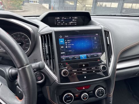 Used 2019 Subaru Crosstrek 2.0i Limited w/ Moonroof Package AWD/4WD image 9