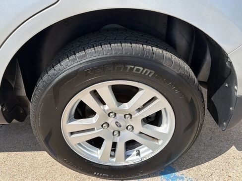 Used 2010 Ford Edge SE FWD image 17