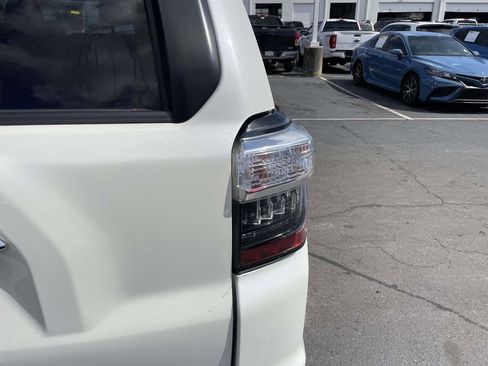 Used 2020 Toyota 4Runner Limited image 21