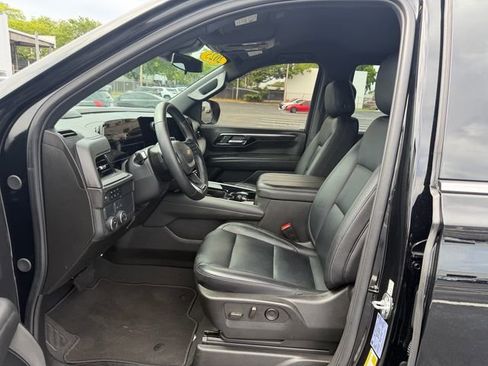 Used 2025 Chevrolet Tahoe LS RWD image 10