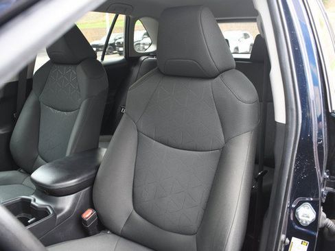Used 2024 Toyota RAV4 XLE AWD/4WD image 17
