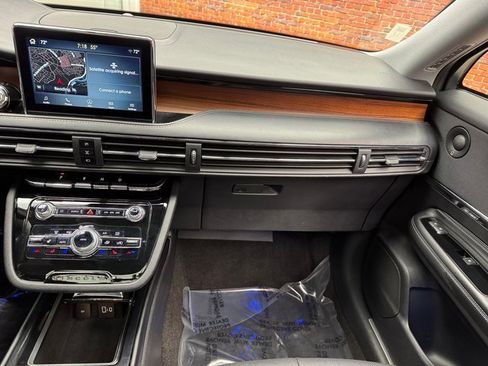 Used 2022 Lincoln Corsair Reserve w/ Equipment Group 201A image 17