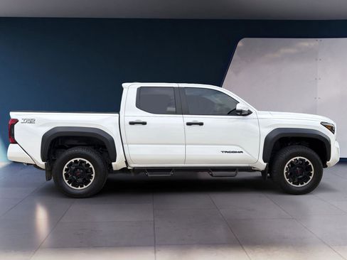 Used 2024 Toyota Tacoma TRD Off-Road w/ TRD Off Road Premium Package image 6