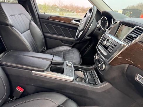 Used 2015 Mercedes-Benz GL 450 4MATIC image 38