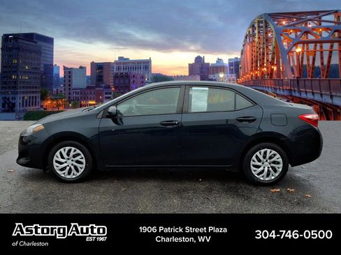 Used 2018 Toyota Corolla LE image 6