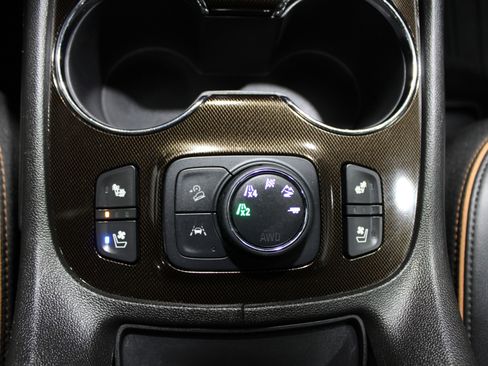 Used 2023 GMC Acadia AT4 w/ Technology Package image 27