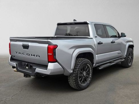 Used 2024 Toyota Tacoma SR5 AWD/4WD image 4