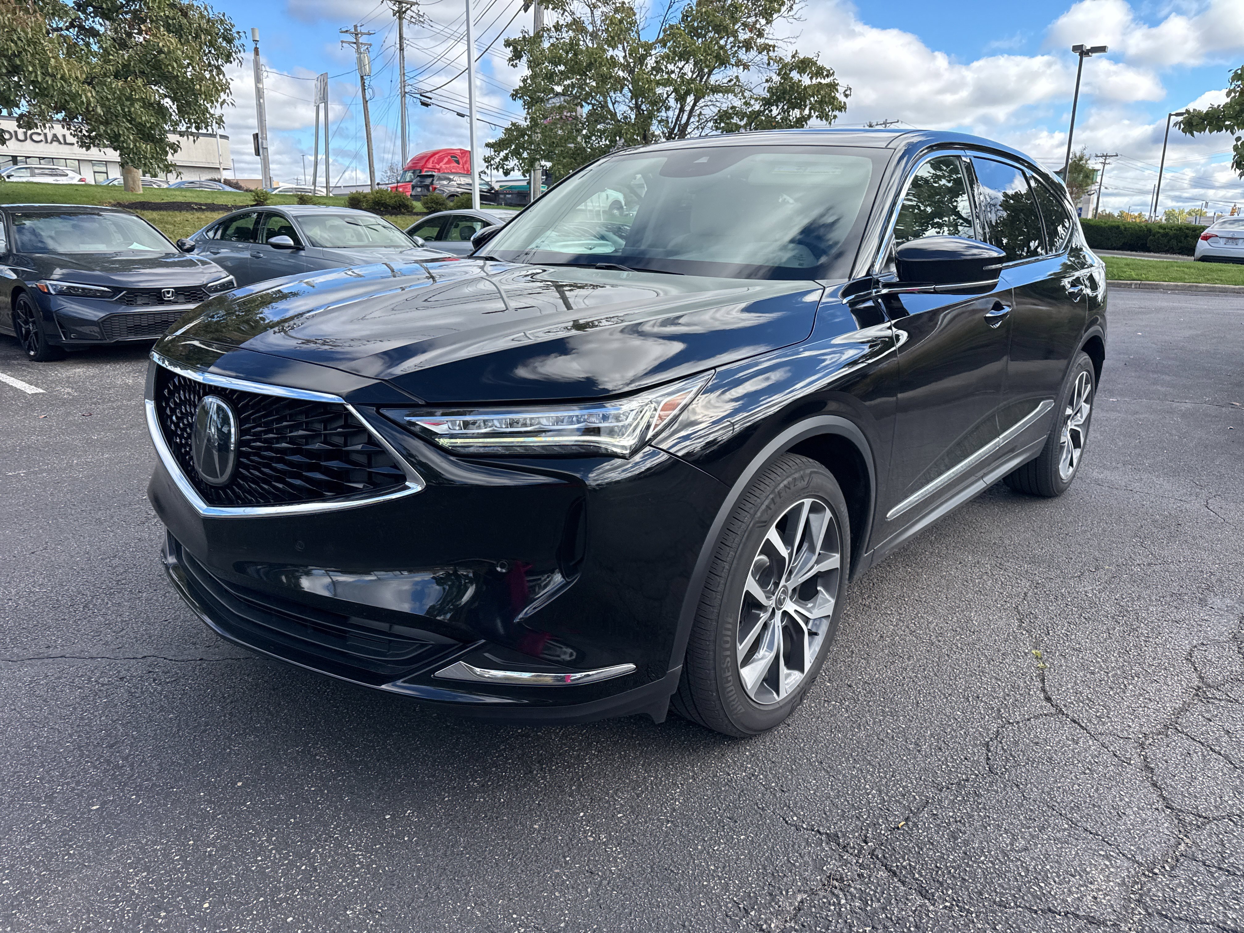 Used 2023 Acura MDX w/ Technology Package AWD/4WD image 15