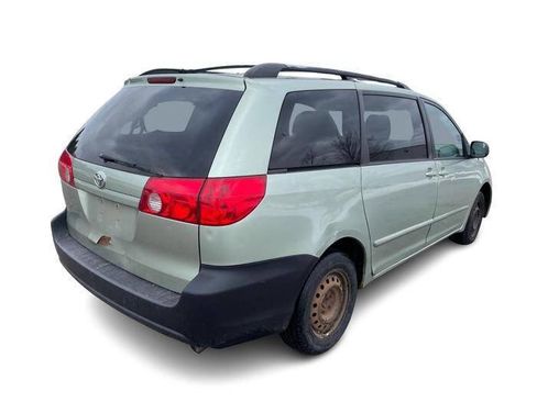 Used 2009 Toyota Sienna CE image 5