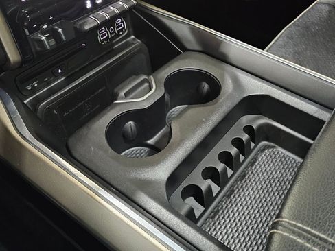 Used 2019 RAM 1500 Laramie image 22