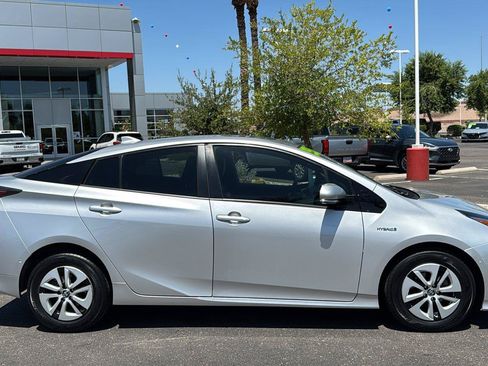 Used 2018 Toyota Prius Four w/ Advanced Technology Package FWD image 10