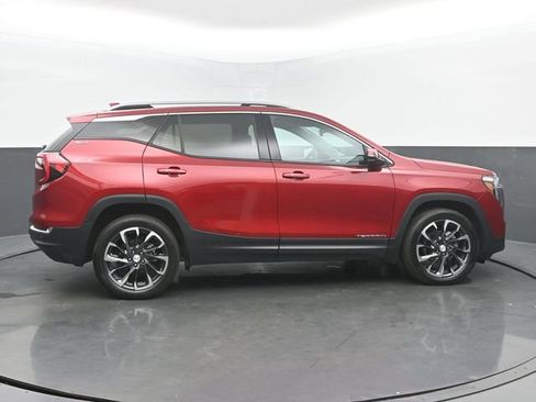 Used 2023 GMC Terrain SLT w/ LPO, Floor Liner Package FWD image 6